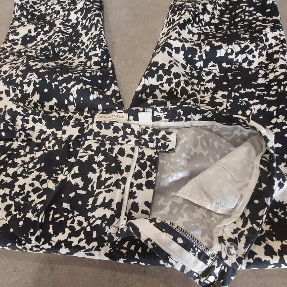 COLDWATER CREEK Women's Black and White Floral Capri Pants w/Pockets - Sz 12 - Picture 12 of 13